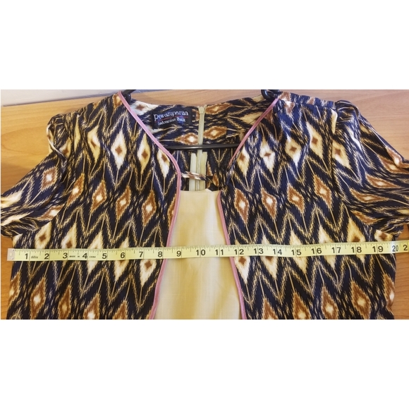 A matching set of BATIK IKAT Shirt & Dress - Picture 6 of 7